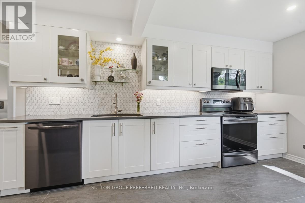 151 ST CLAIR CRESCENT - 15