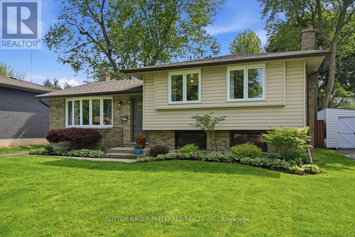 151 ST CLAIR CRESCENT - 2