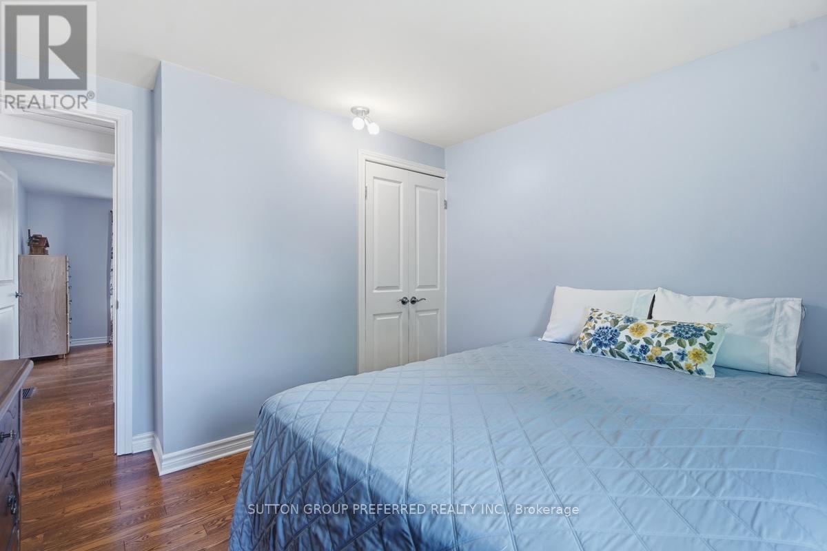 151 ST CLAIR CRESCENT - 23