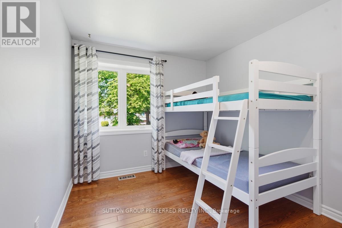 151 ST CLAIR CRESCENT - 24