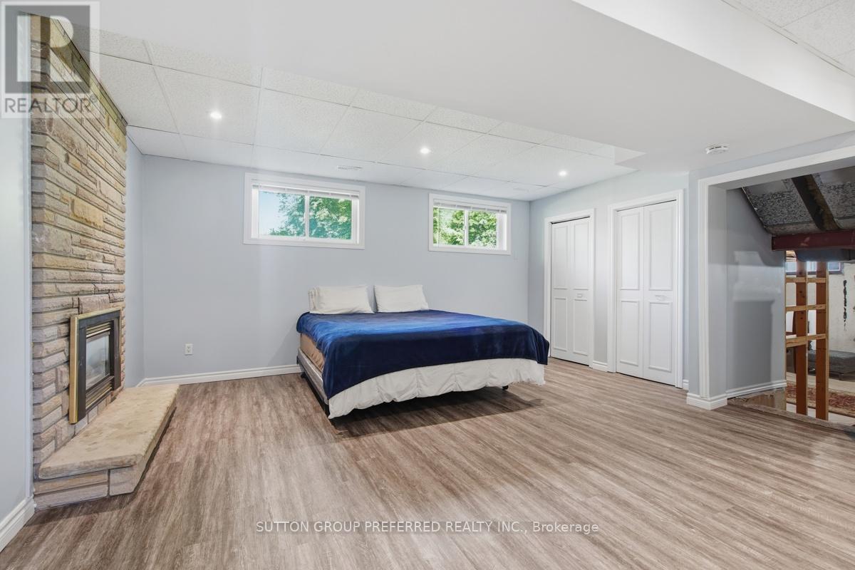 151 ST CLAIR CRESCENT - 32