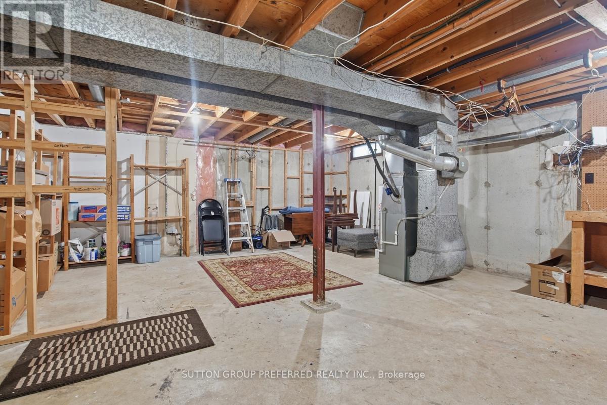 151 ST CLAIR CRESCENT - 39
