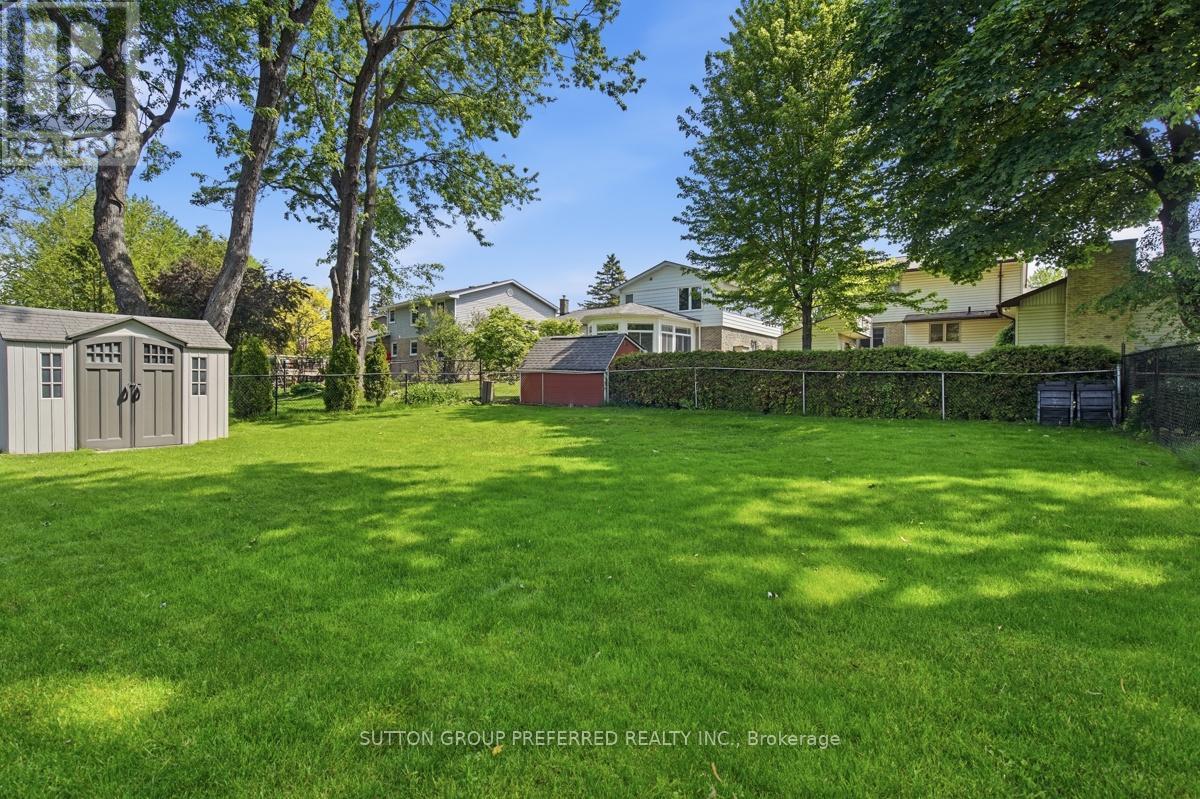 151 ST CLAIR CRESCENT - 43