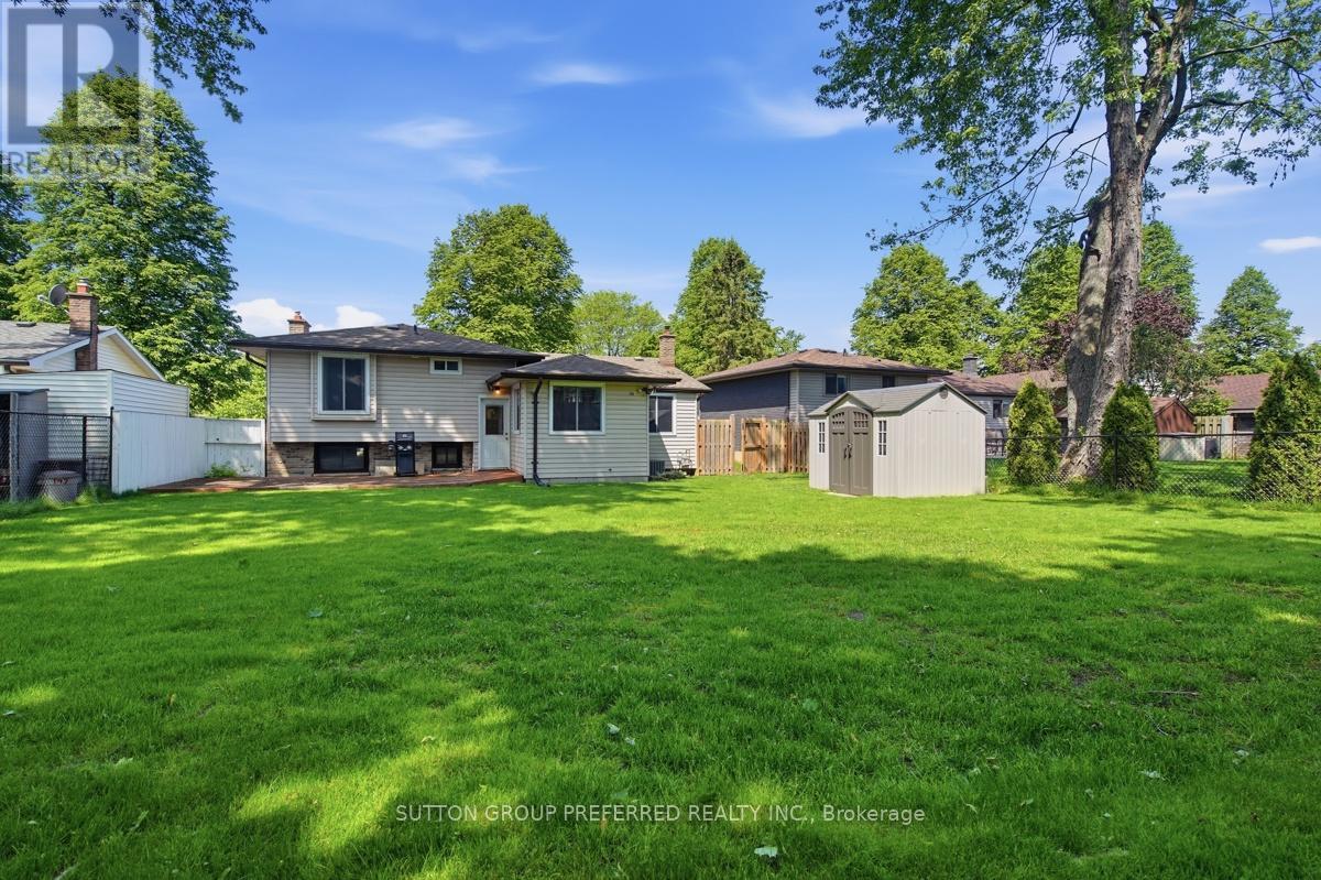 151 ST CLAIR CRESCENT - 45