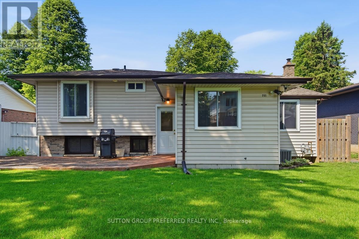 151 ST CLAIR CRESCENT - 46