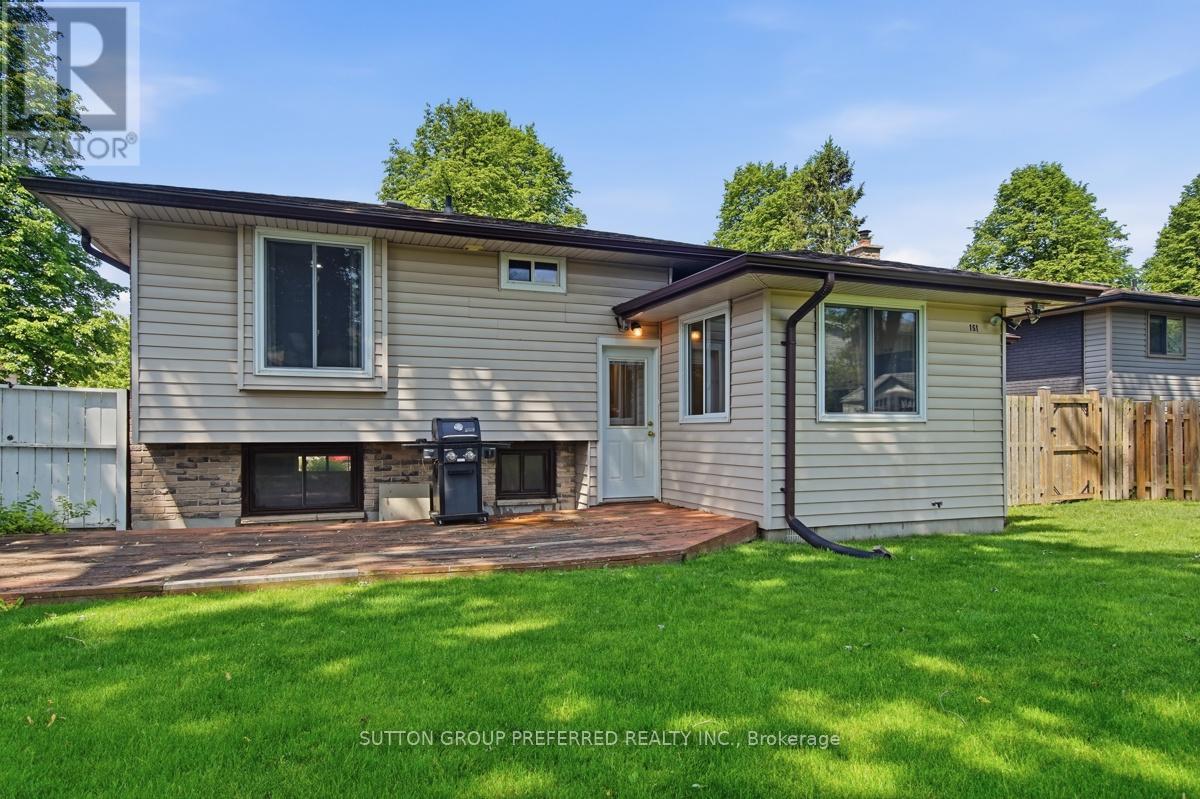 151 ST CLAIR CRESCENT - 47