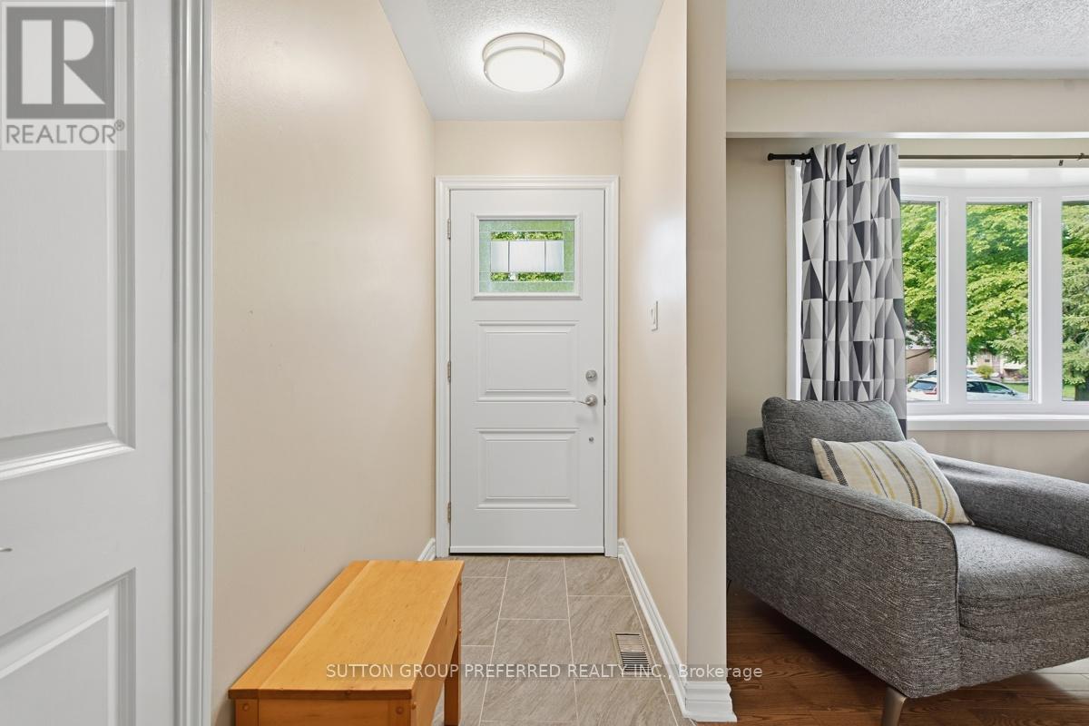 151 ST CLAIR CRESCENT - 5