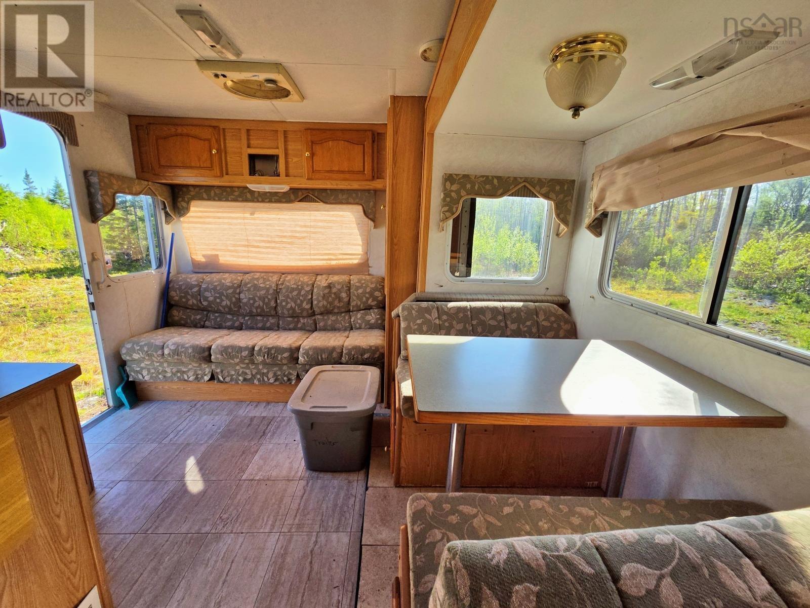 9054 East Bay Highway - 36