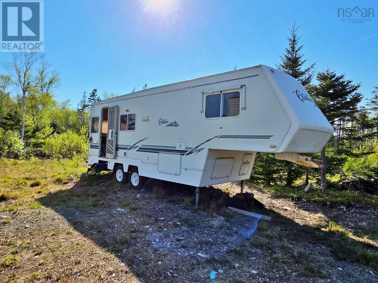 9054 East Bay Highway - 32