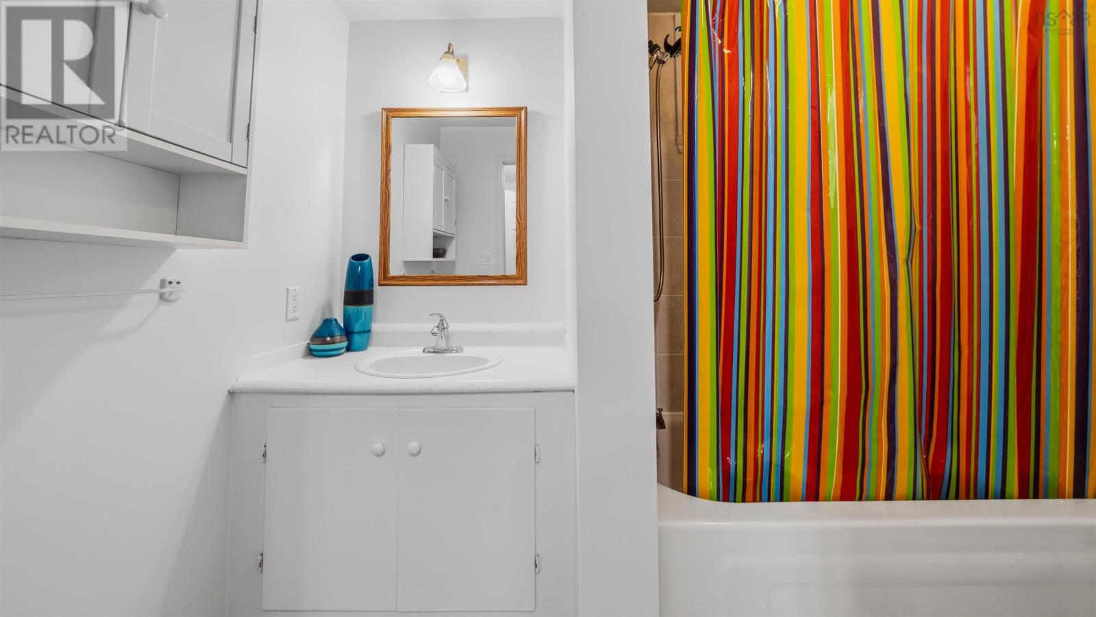 42 Oceanbreeze Avenue - 32