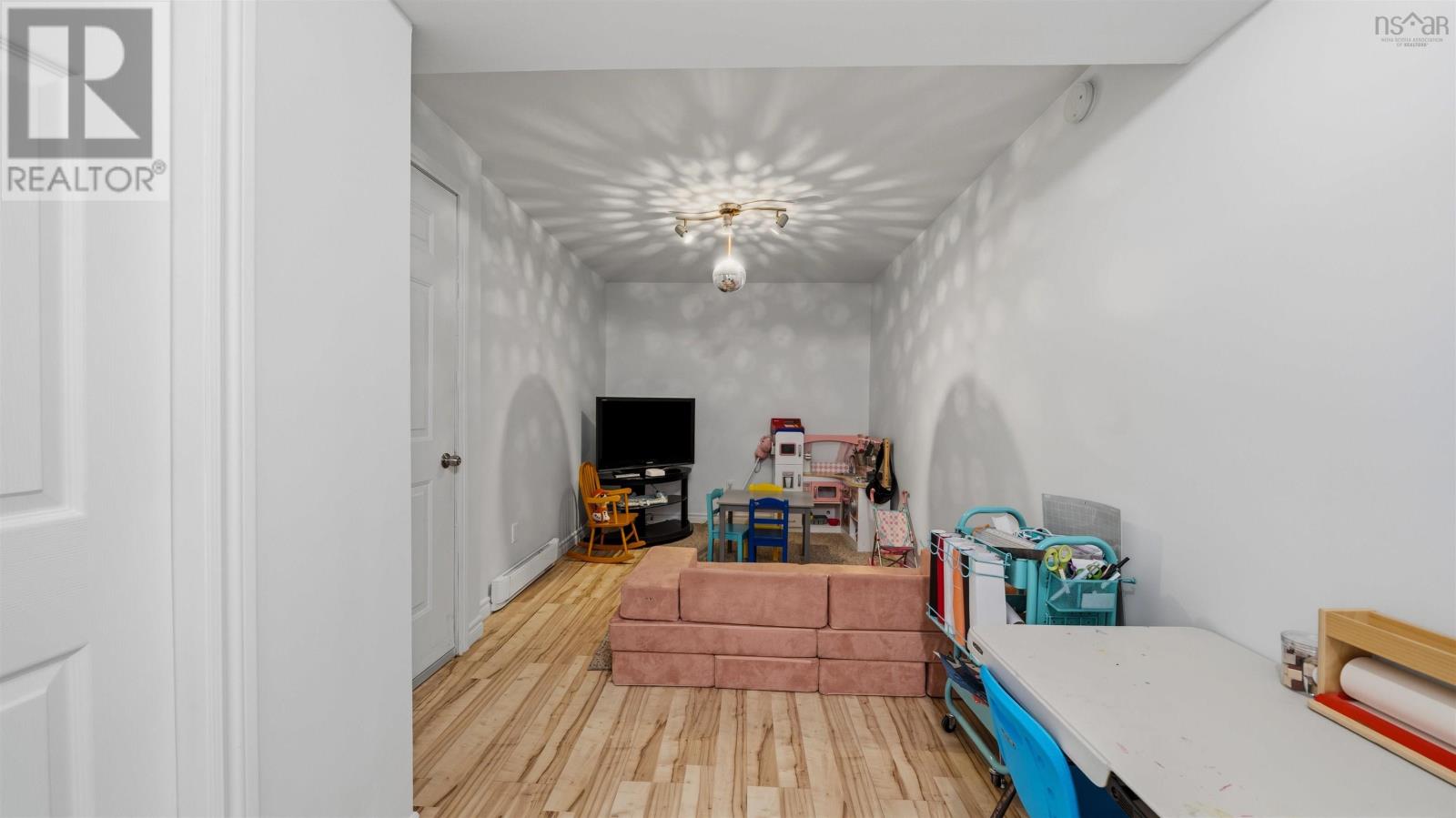 42 Oceanbreeze Avenue - 31