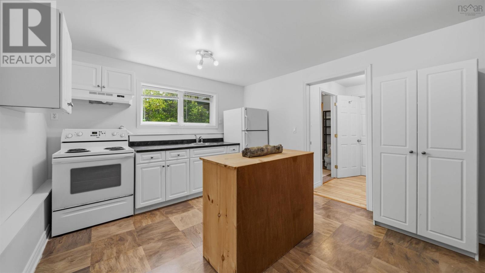 42 Oceanbreeze Avenue - 35