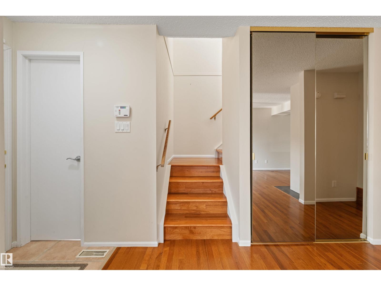 #31 11111 26 AV NW - 12