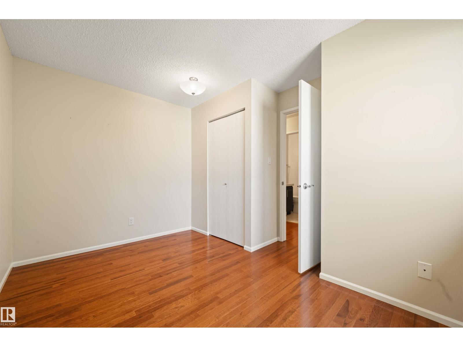 #31 11111 26 AV NW - 17