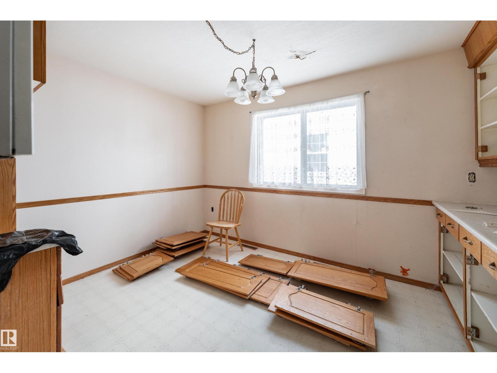 9642 72 AV NW NW - 19