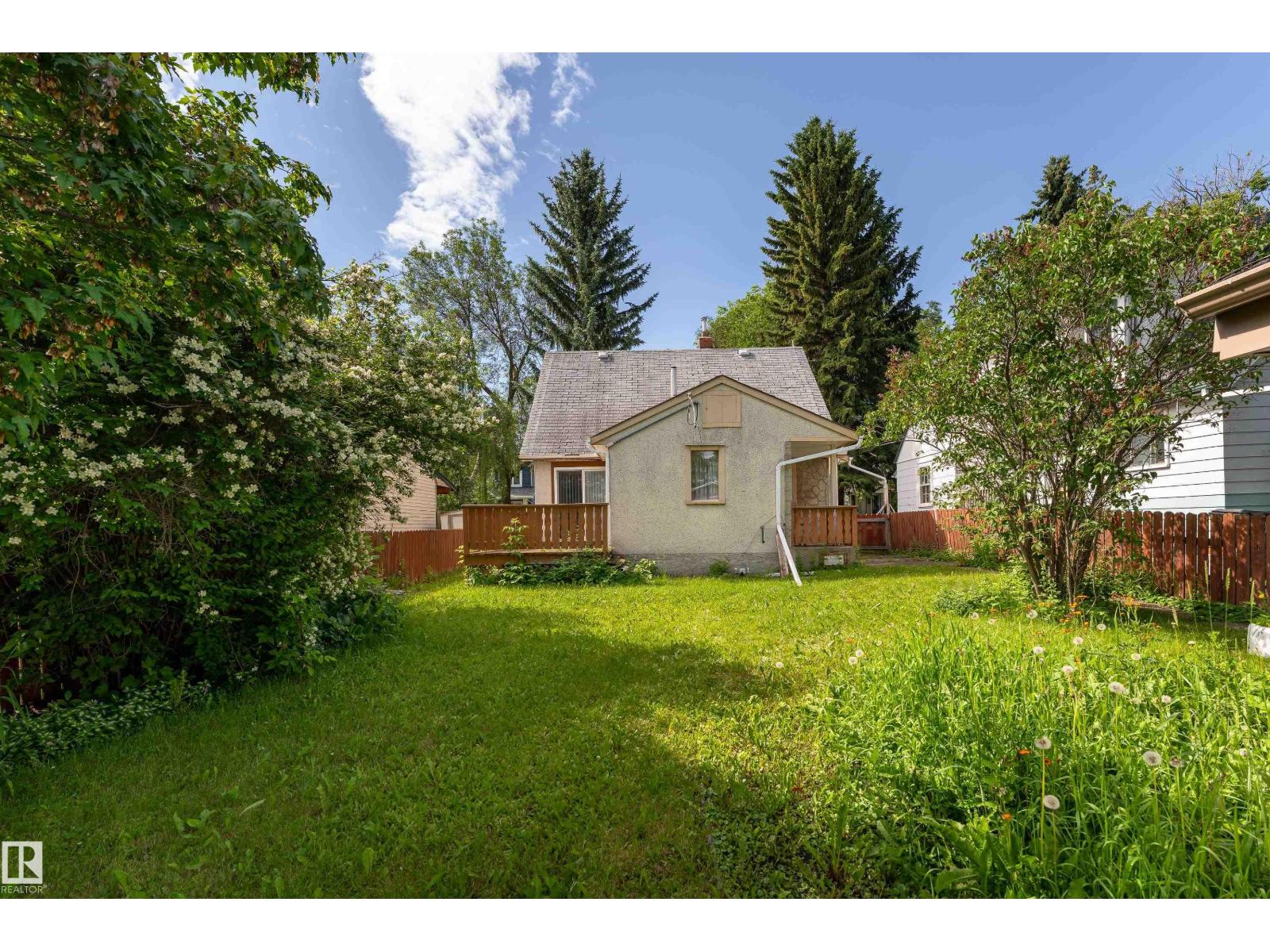 9642 72 AV NW NW - 8
