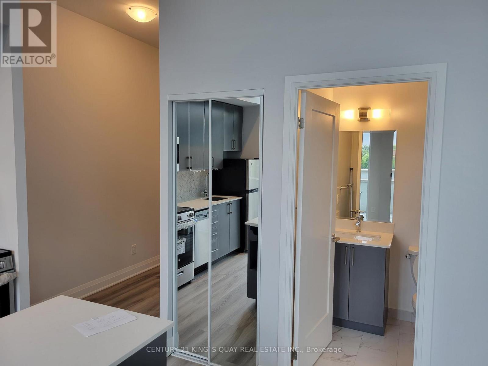 #106 3220 SHEPPARD AVENUE E - 15