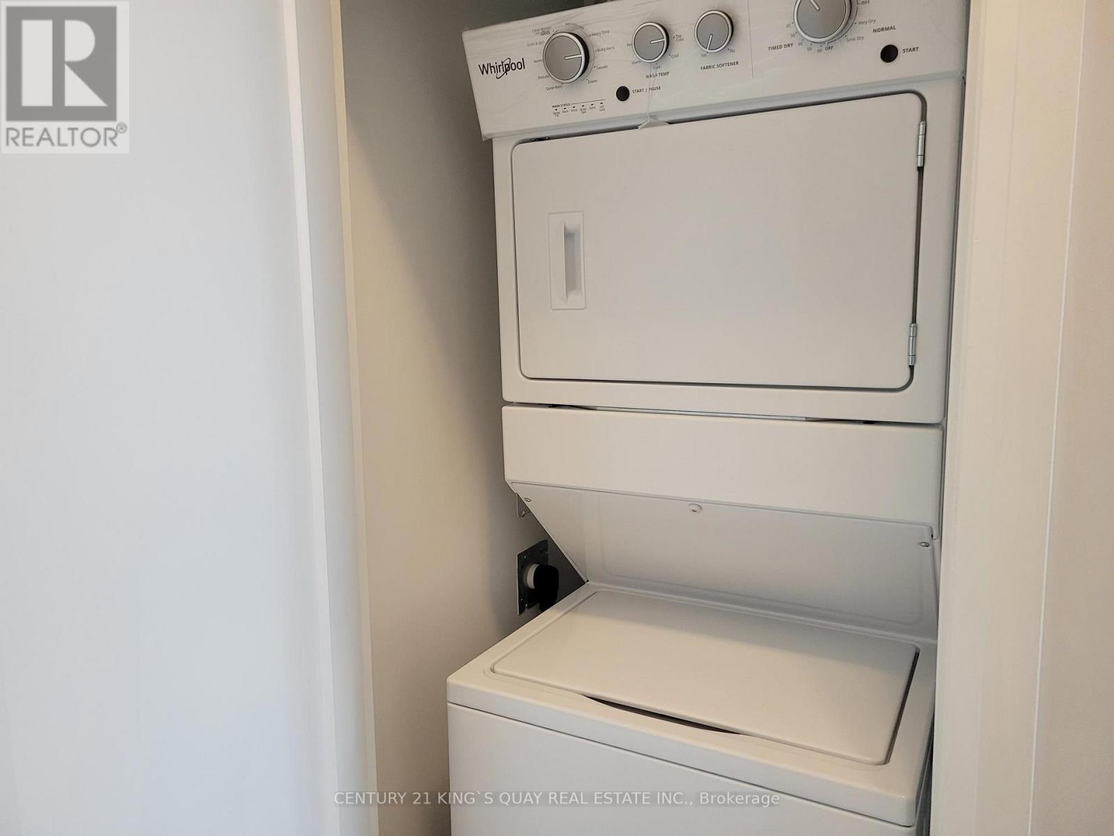 #106 3220 SHEPPARD AVENUE E - 16