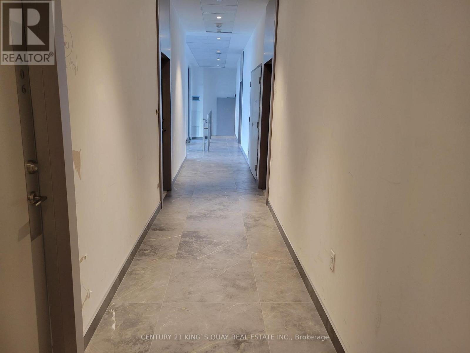 #106 3220 SHEPPARD AVENUE E - 4