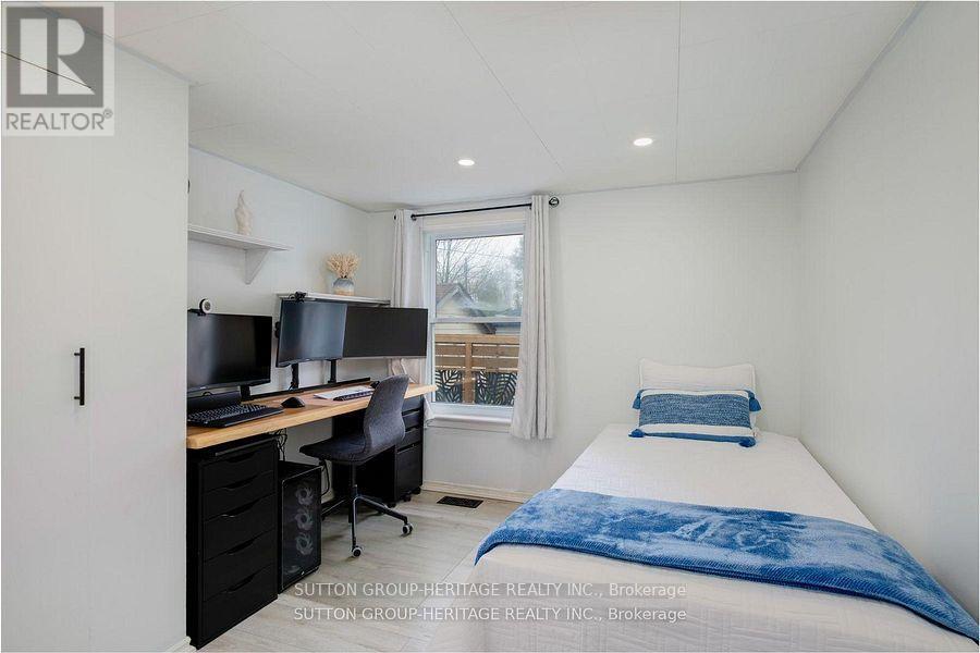 34 MAPLE STREET - 16