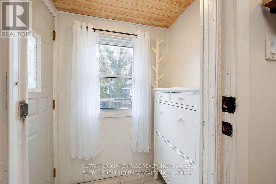 34 MAPLE STREET - 5