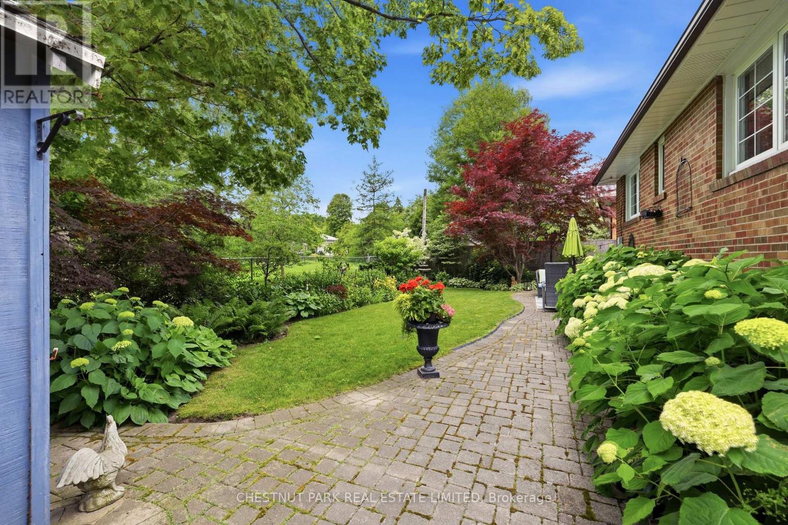 44 FAREHAM CRESCENT - 41