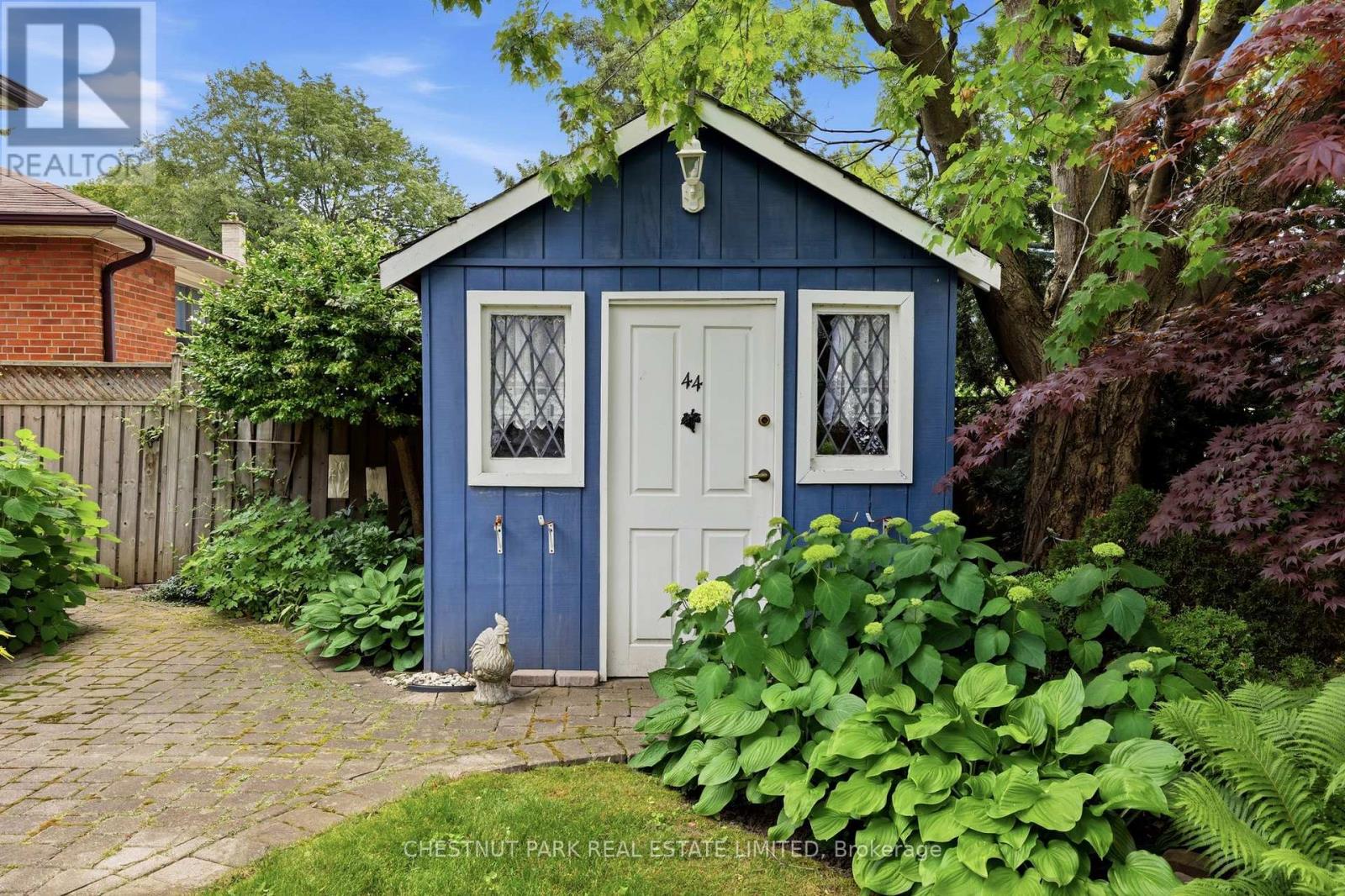 44 FAREHAM CRESCENT - 44