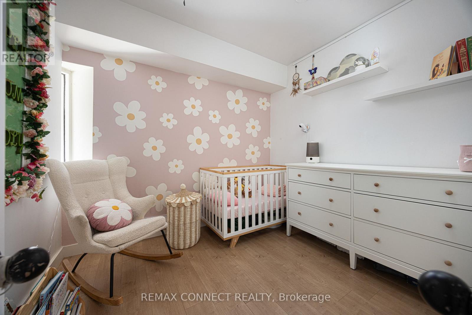 #106 99 COLEMAN AVENUE - 23