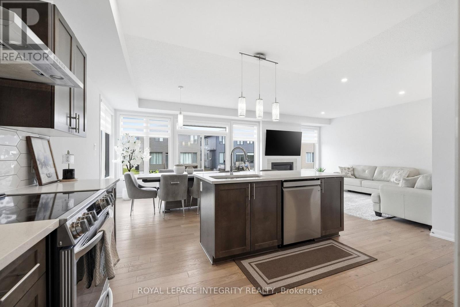 441 STERLING AVENUE - 12