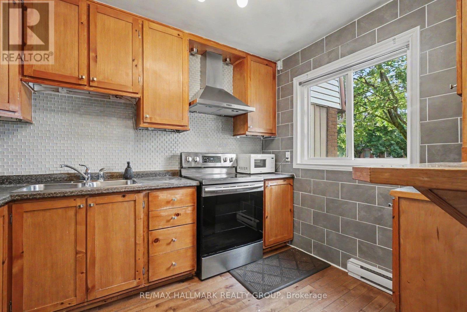 #101 3045 OLYMPIC WAY - 12