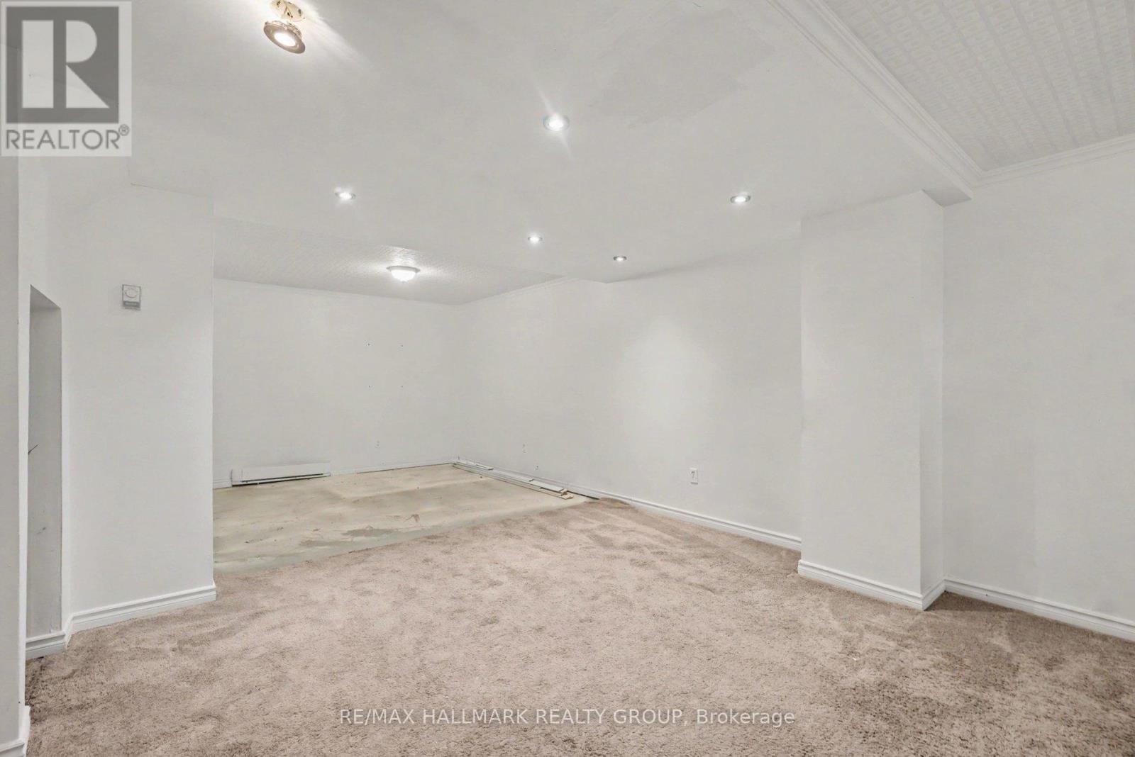 #101 3045 OLYMPIC WAY - 27