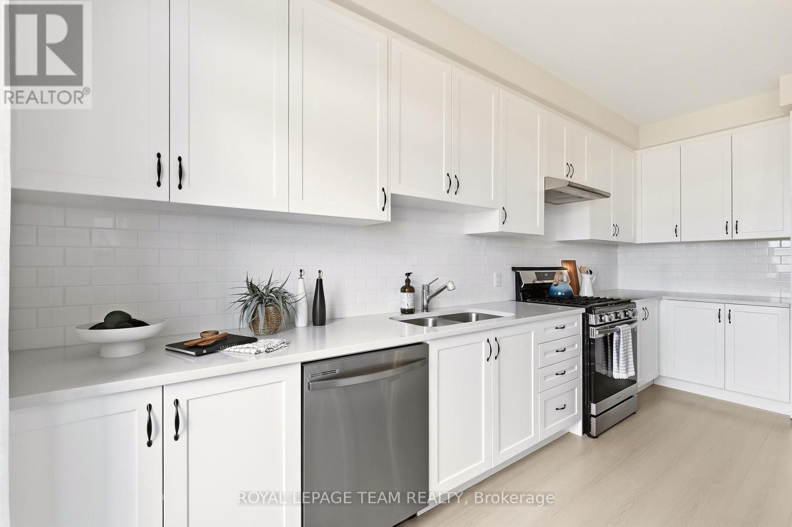 184 ROBERT PERRY STREET - Image 14
