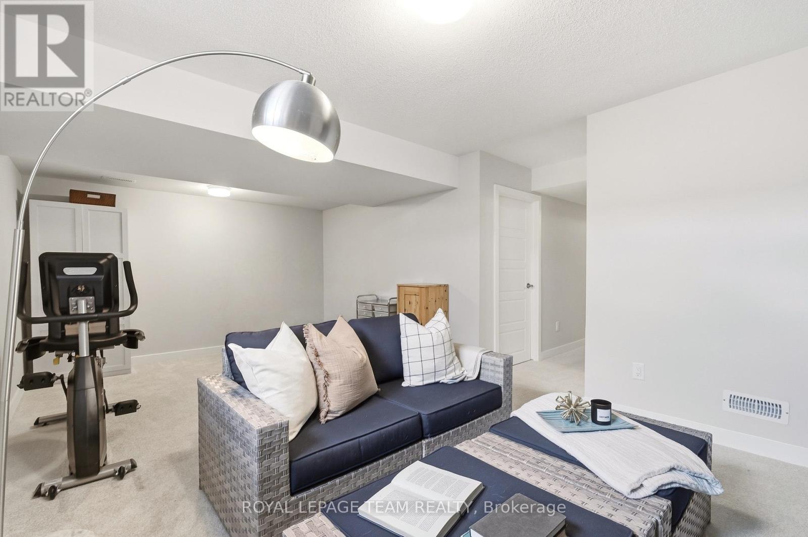 184 ROBERT PERRY STREET - Image 33