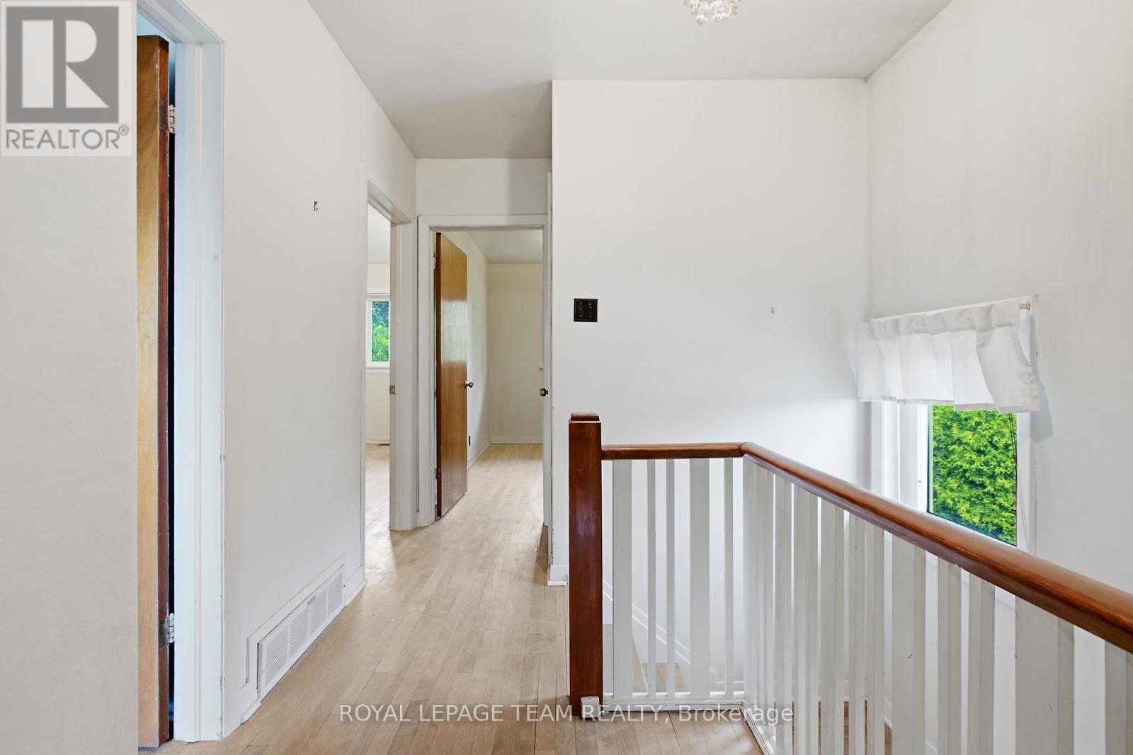 1020 RIDDELL AVENUE S - 14