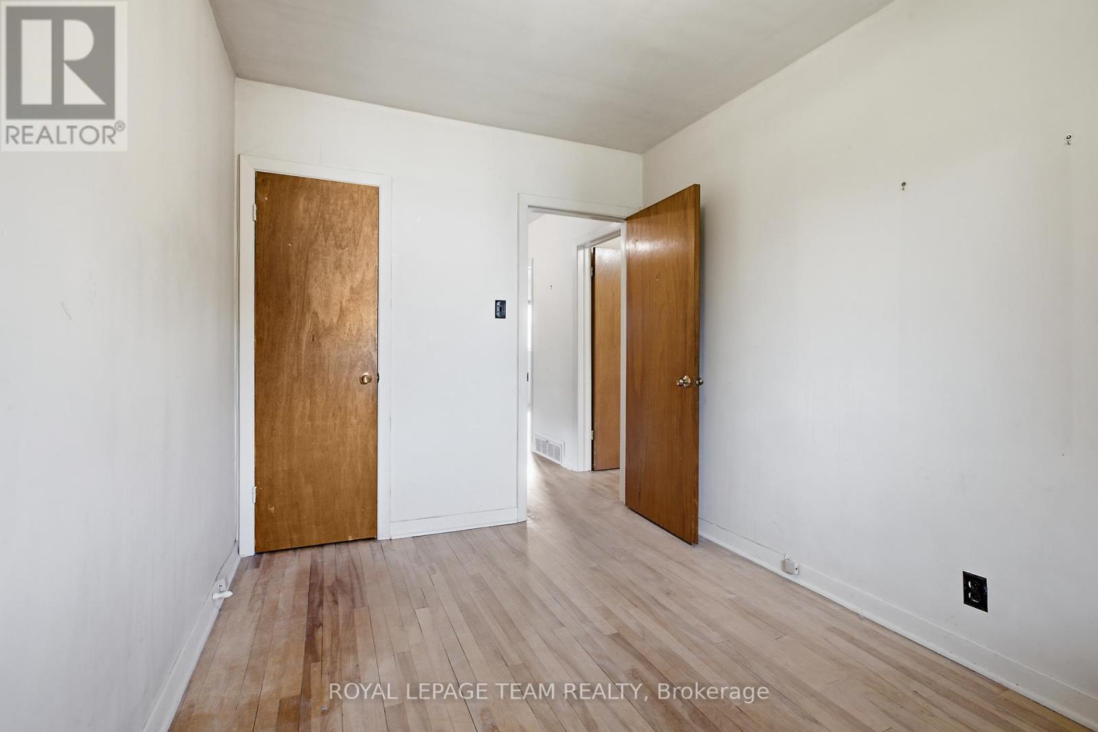 1020 RIDDELL AVENUE S - 17