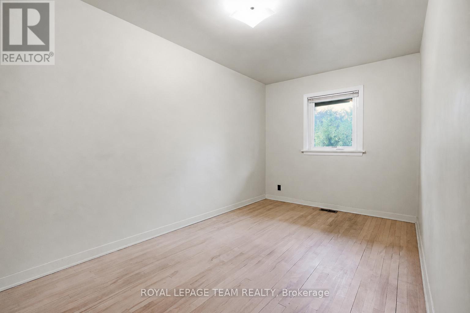 1020 RIDDELL AVENUE S - 20