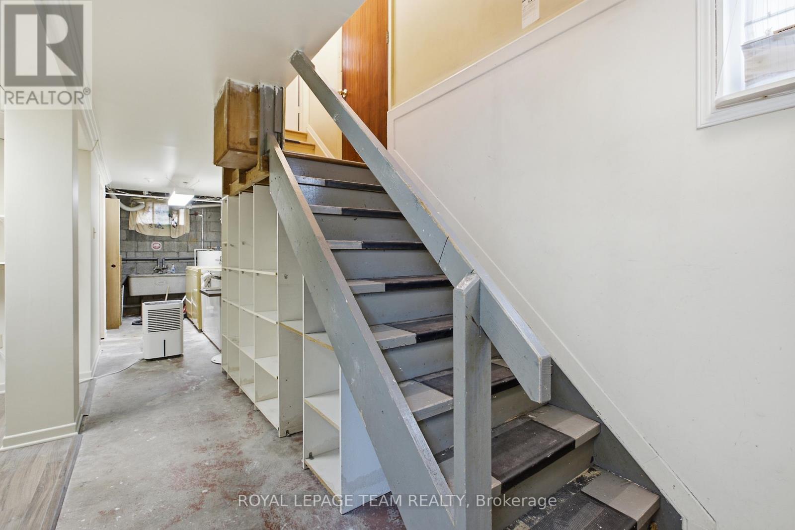 1020 RIDDELL AVENUE S - 23