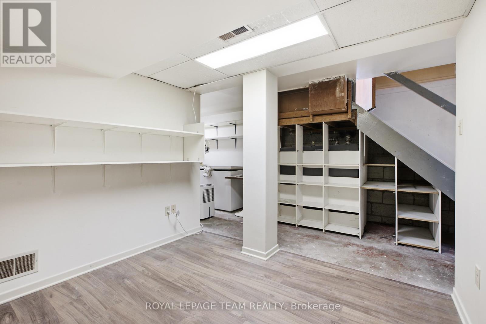 1020 RIDDELL AVENUE S - 26