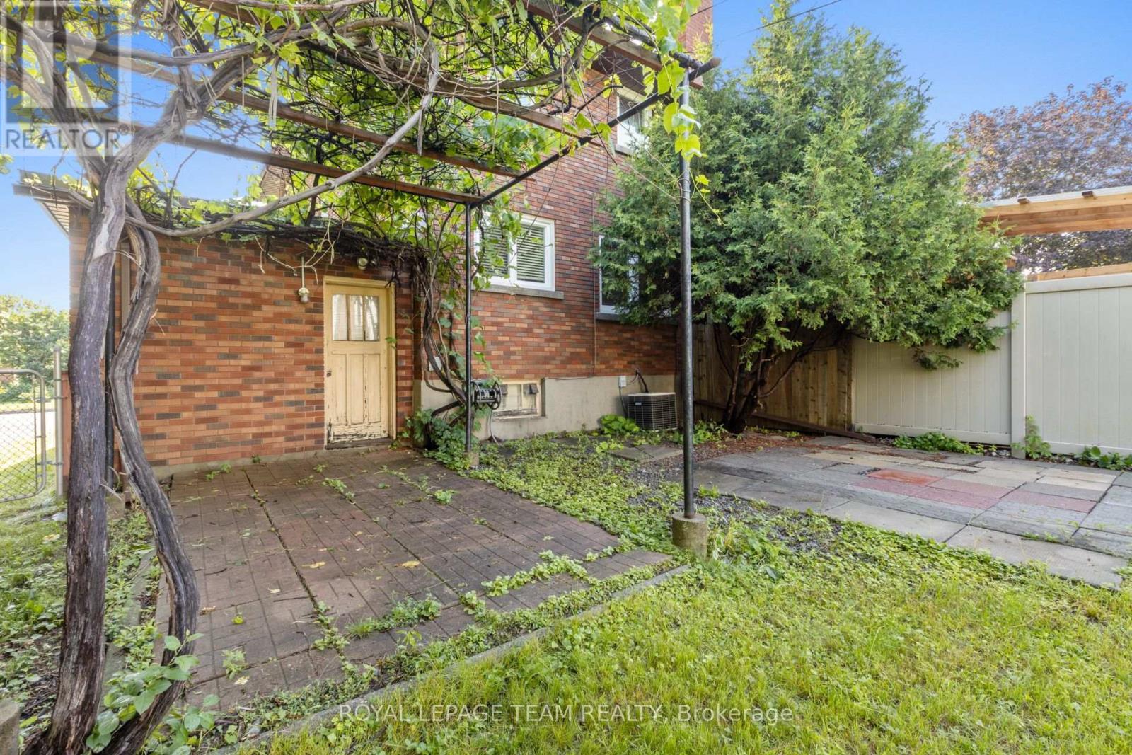 1020 RIDDELL AVENUE S - 31