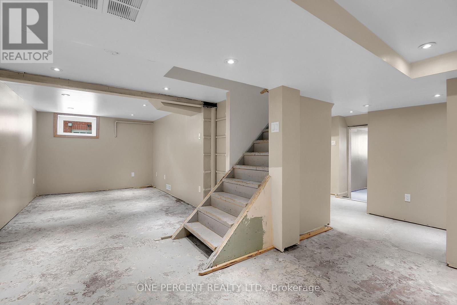 6 Bed, 2 Bath House for Sale in Ottawa – 705 PARKDALE AVENUE, Ottawa – MLS# X13525992 - Image 26