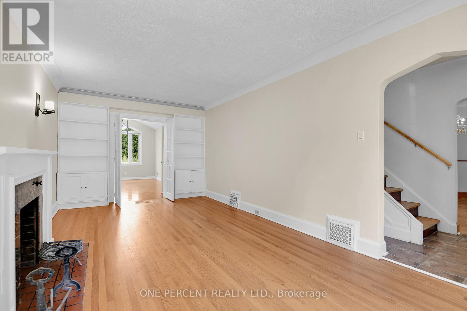 6 Bed, 2 Bath House for Sale in Ottawa – 705 PARKDALE AVENUE, Ottawa – MLS# X13525992 - Image 7