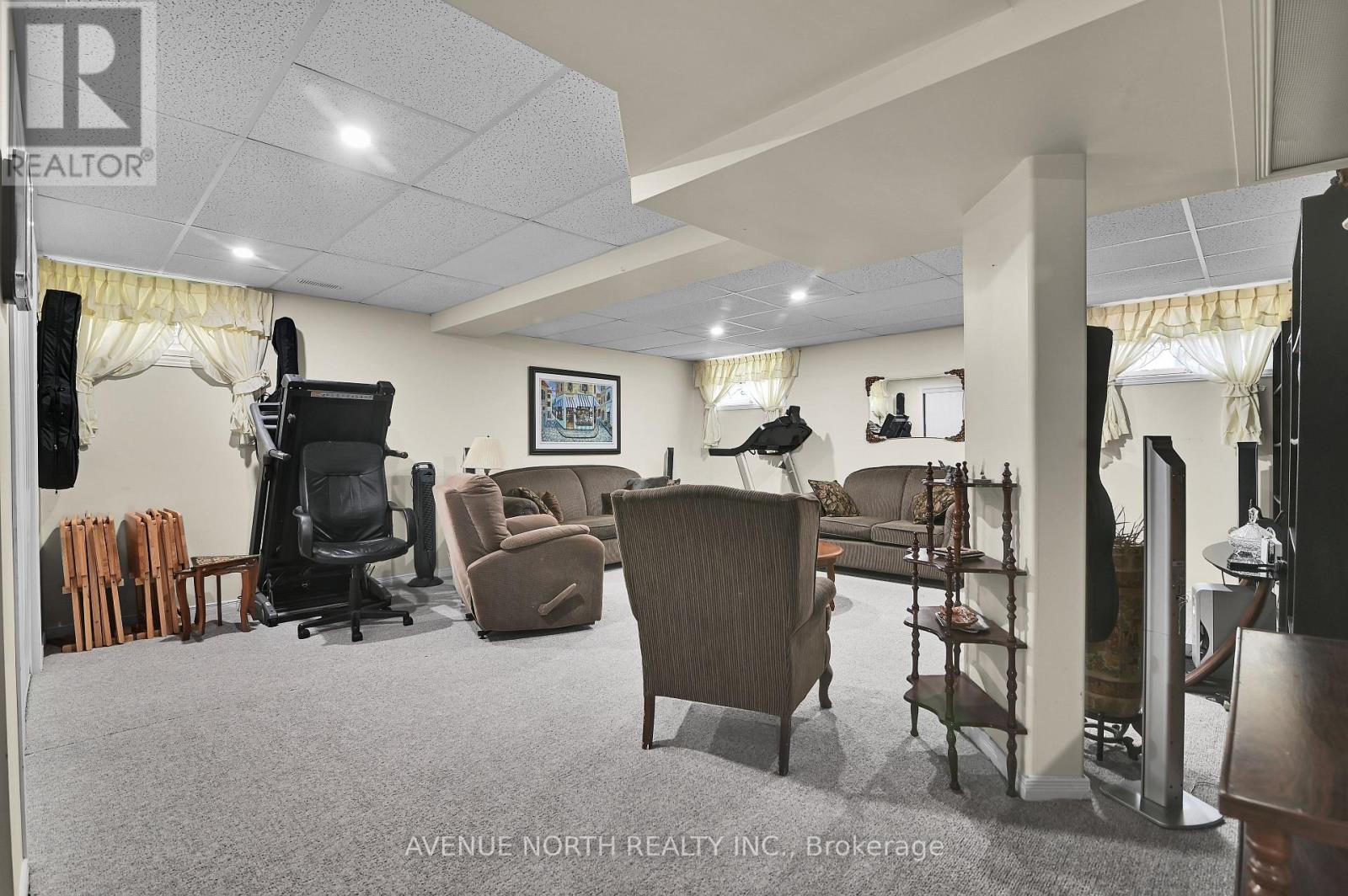48 HACKETT STREET - 29
