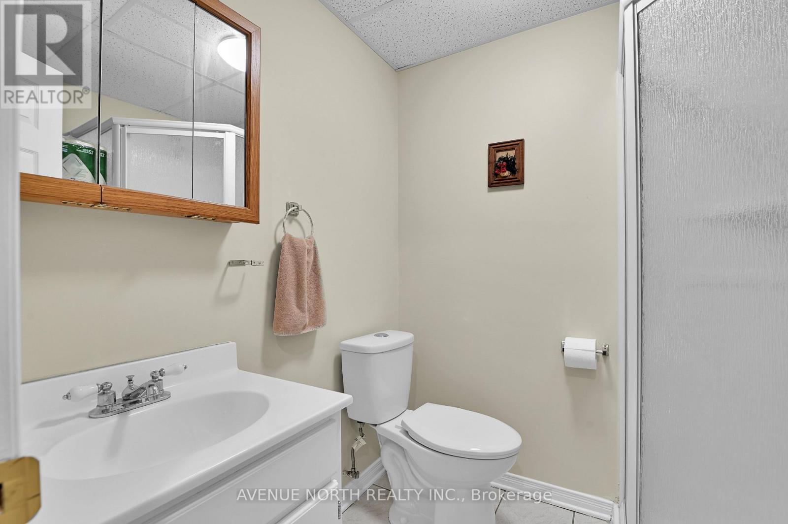 48 HACKETT STREET - 32