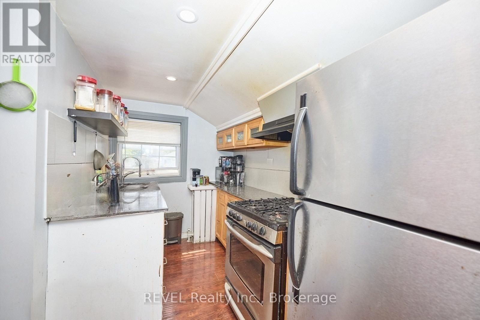 50 WELLAND AVENUE - 12