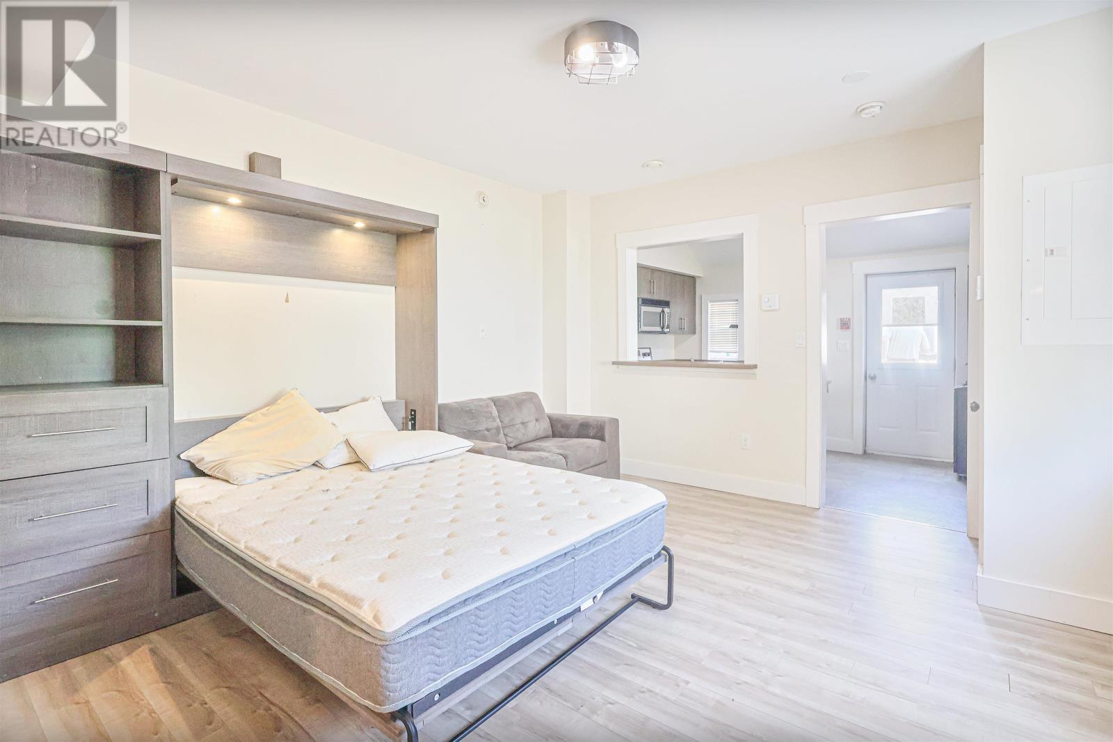55 Longworth Avenue - 11
