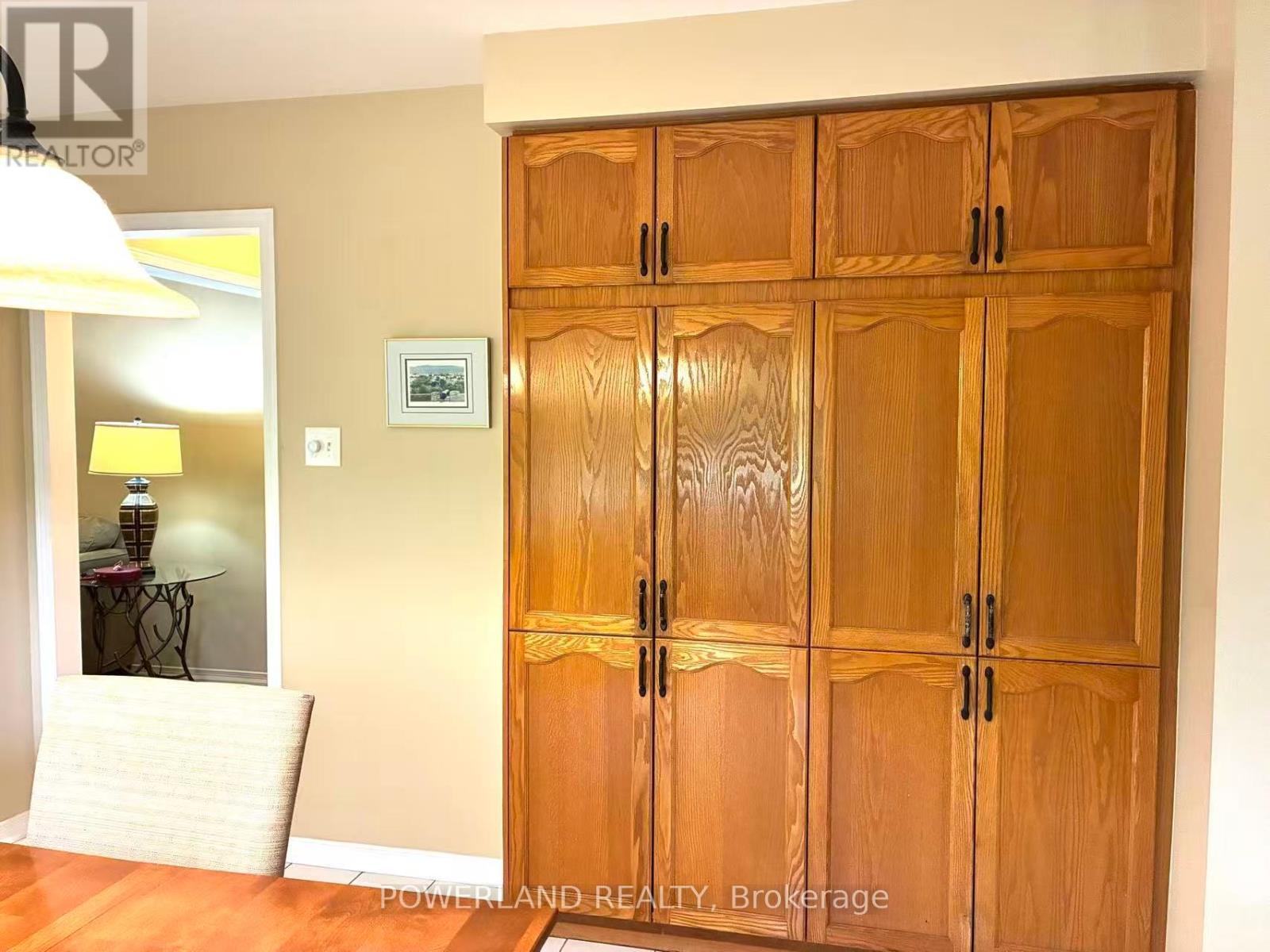 816 HOLLANDER ROAD - 18