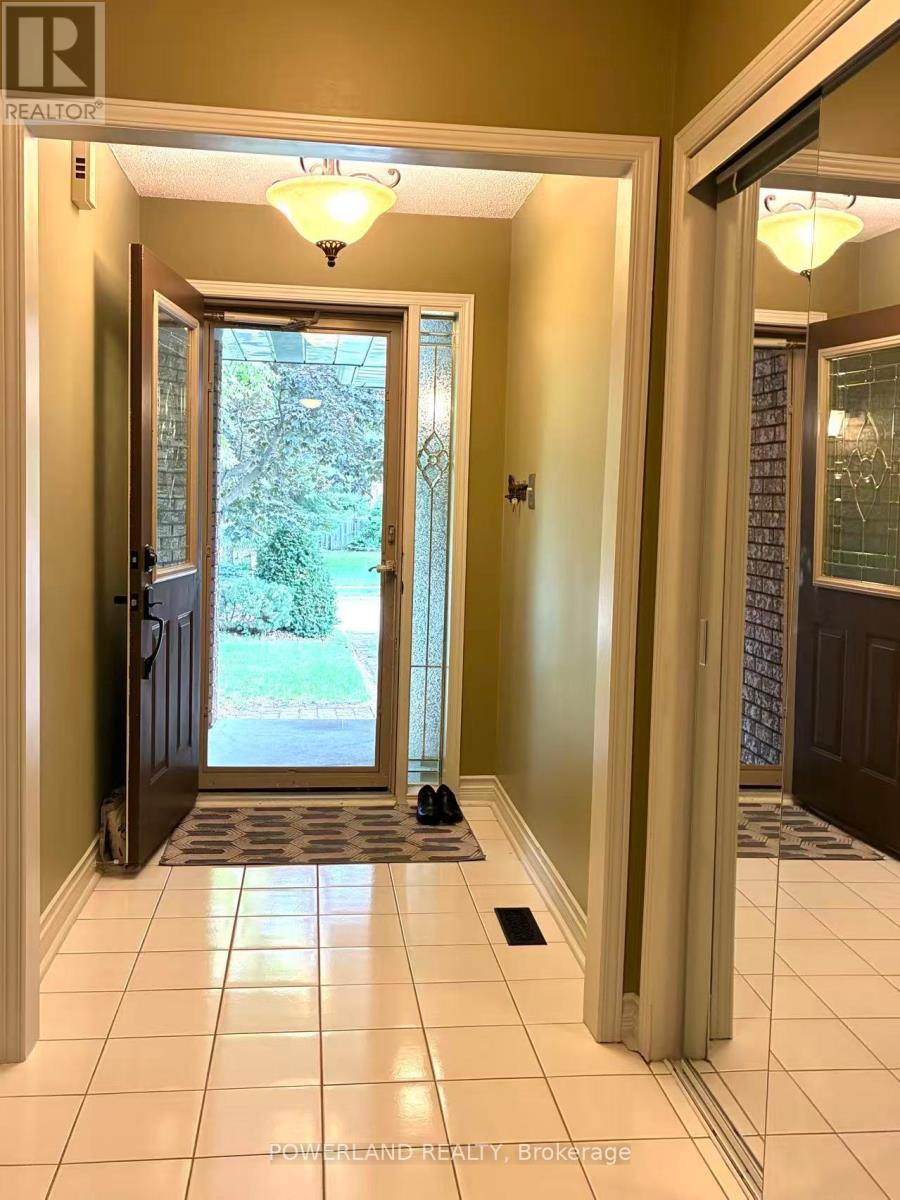 816 HOLLANDER ROAD - 2