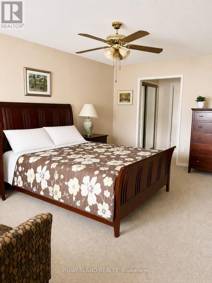 816 HOLLANDER ROAD - 22