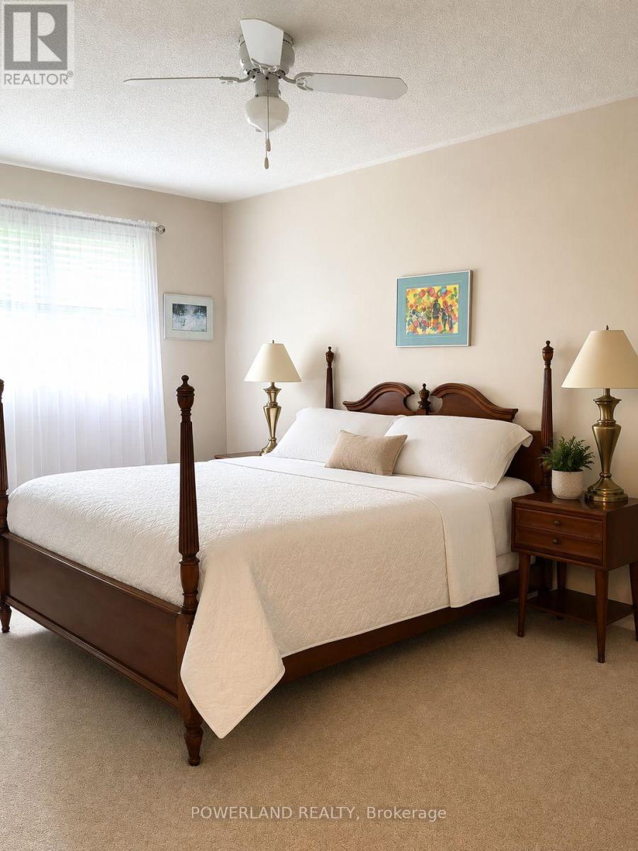 816 HOLLANDER ROAD - 24