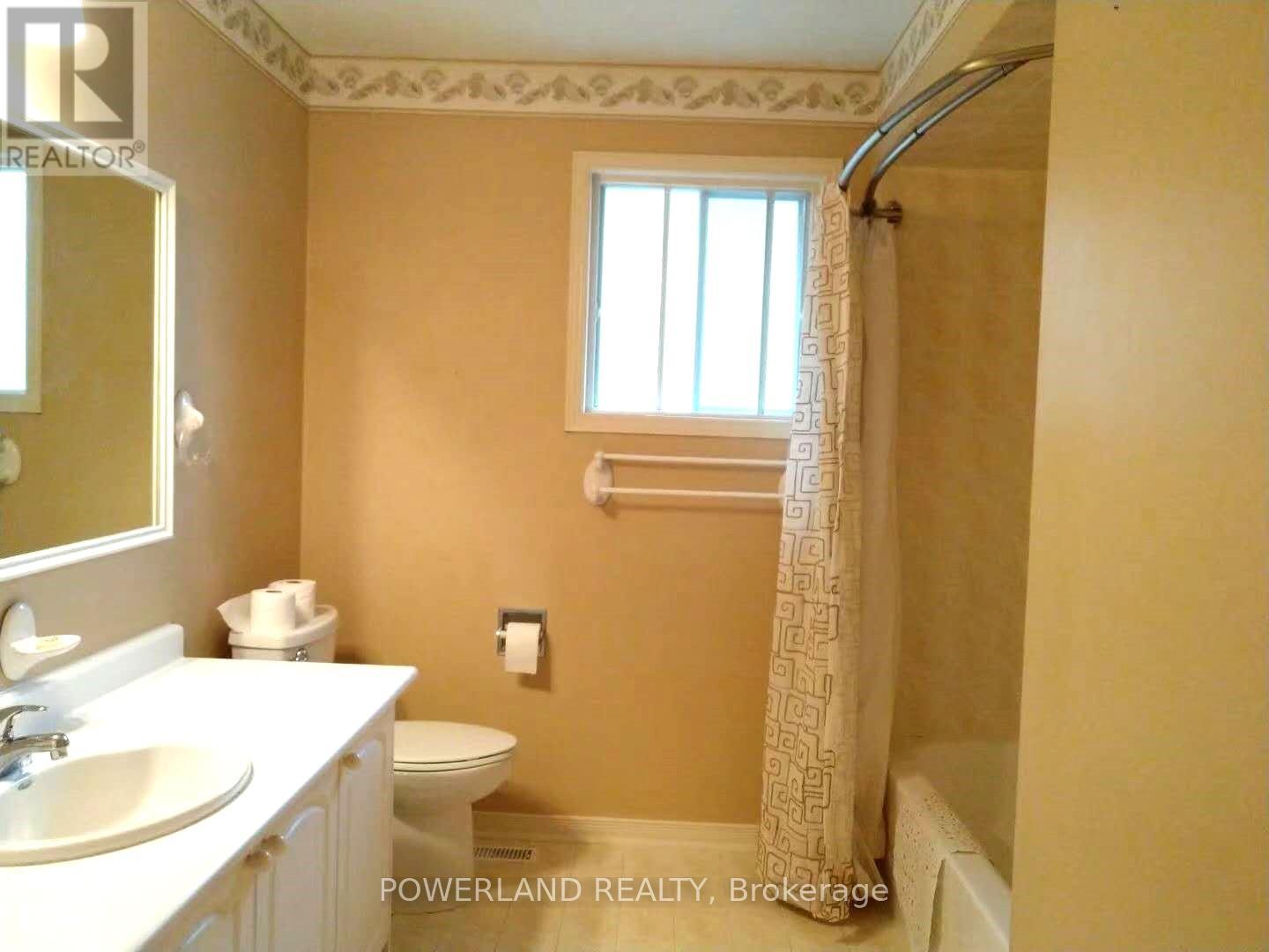 816 HOLLANDER ROAD - 27